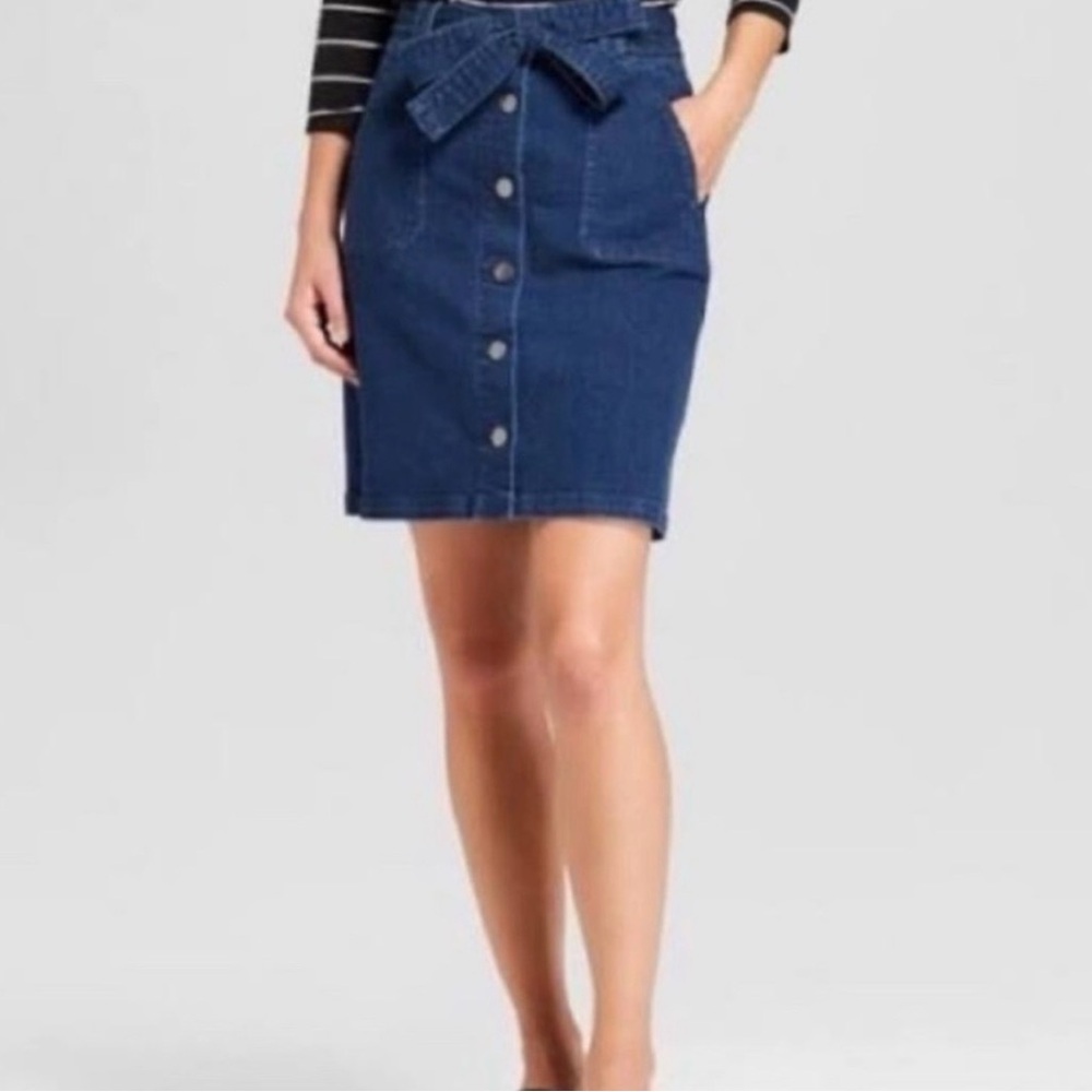 Denim Jean skirt size 8 , would be great with boots or sandals